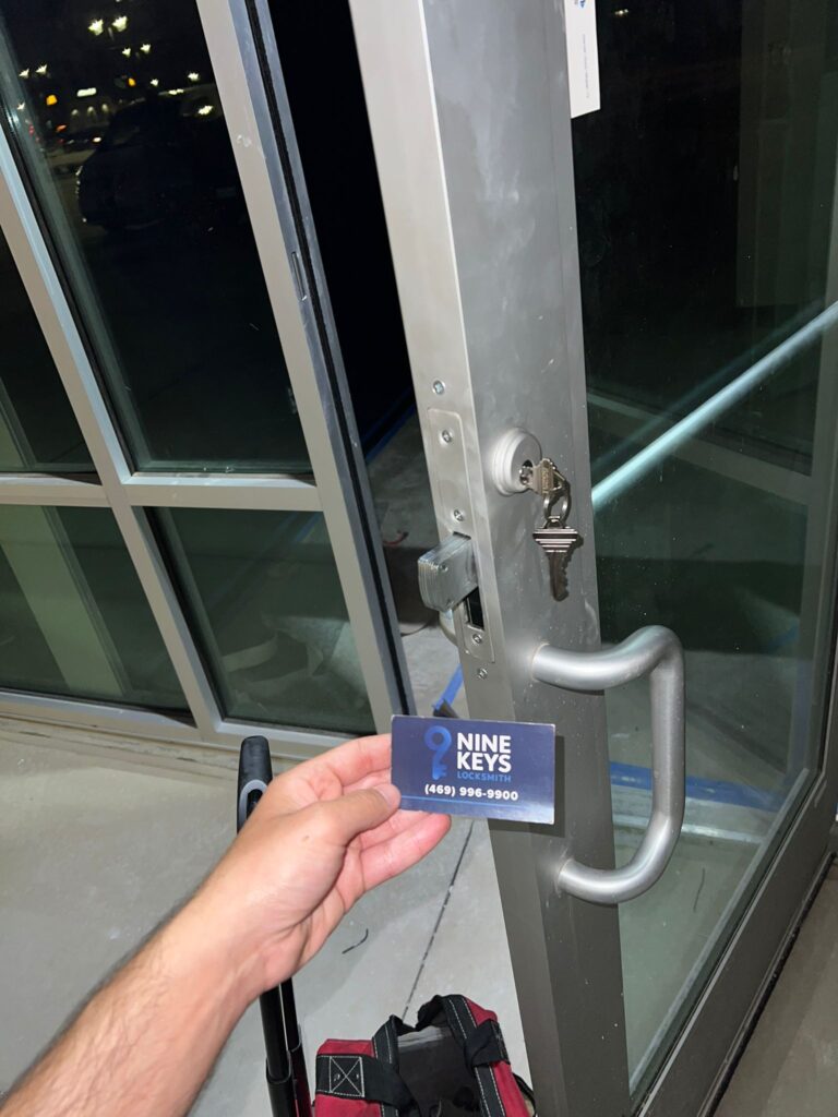 Mobile locksmith service in Allen TX for commercial lockout and lock rekey